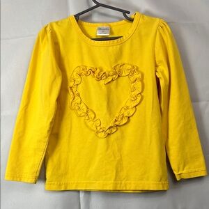 Noomelfish Long sleeve yellow heart tee EUC size 4T